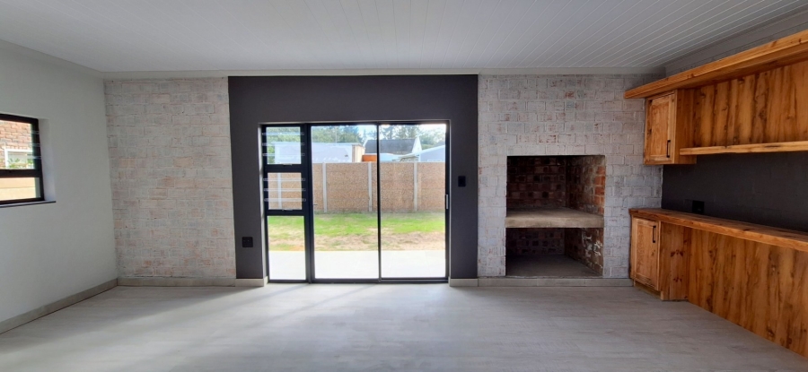 2 Bedroom Property for Sale in Albertinia Western Cape